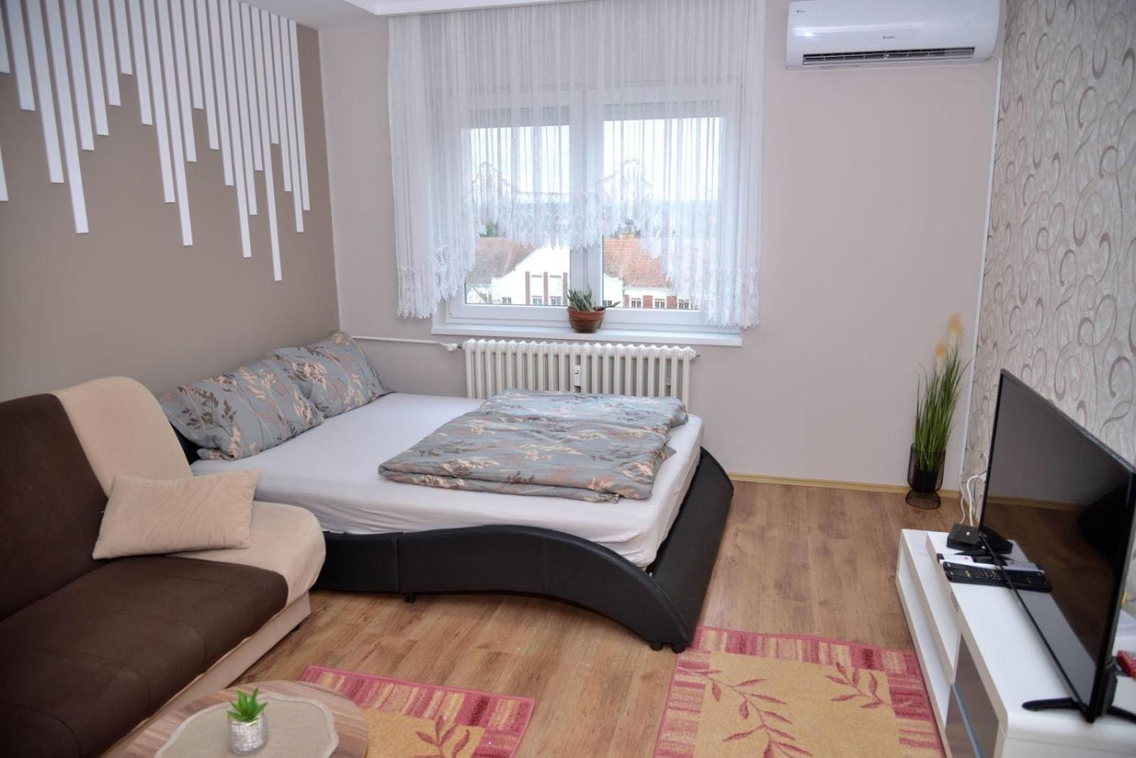 Apartman Ana Becej Bagian luar foto
