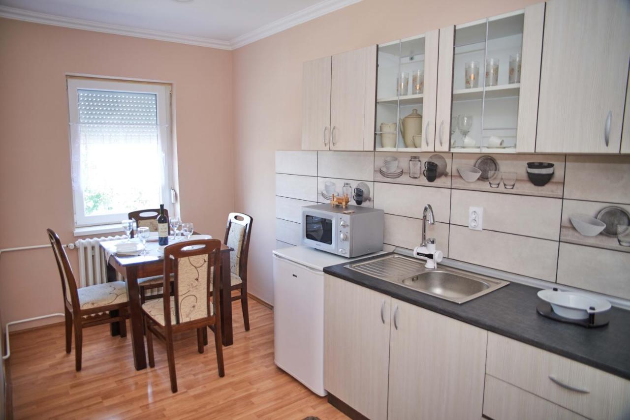 Apartman Ana Becej Bagian luar foto