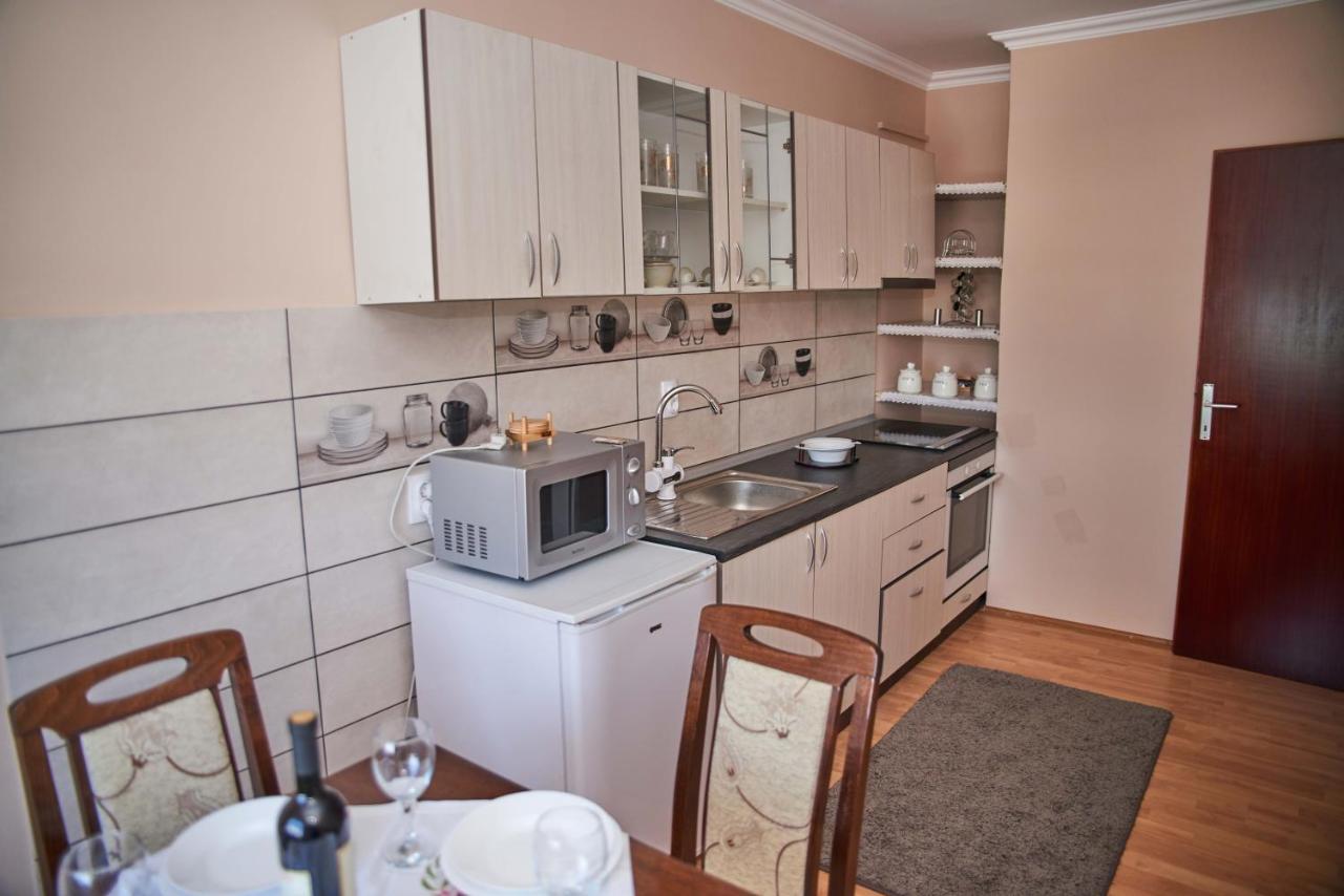 Apartman Ana Becej Bagian luar foto
